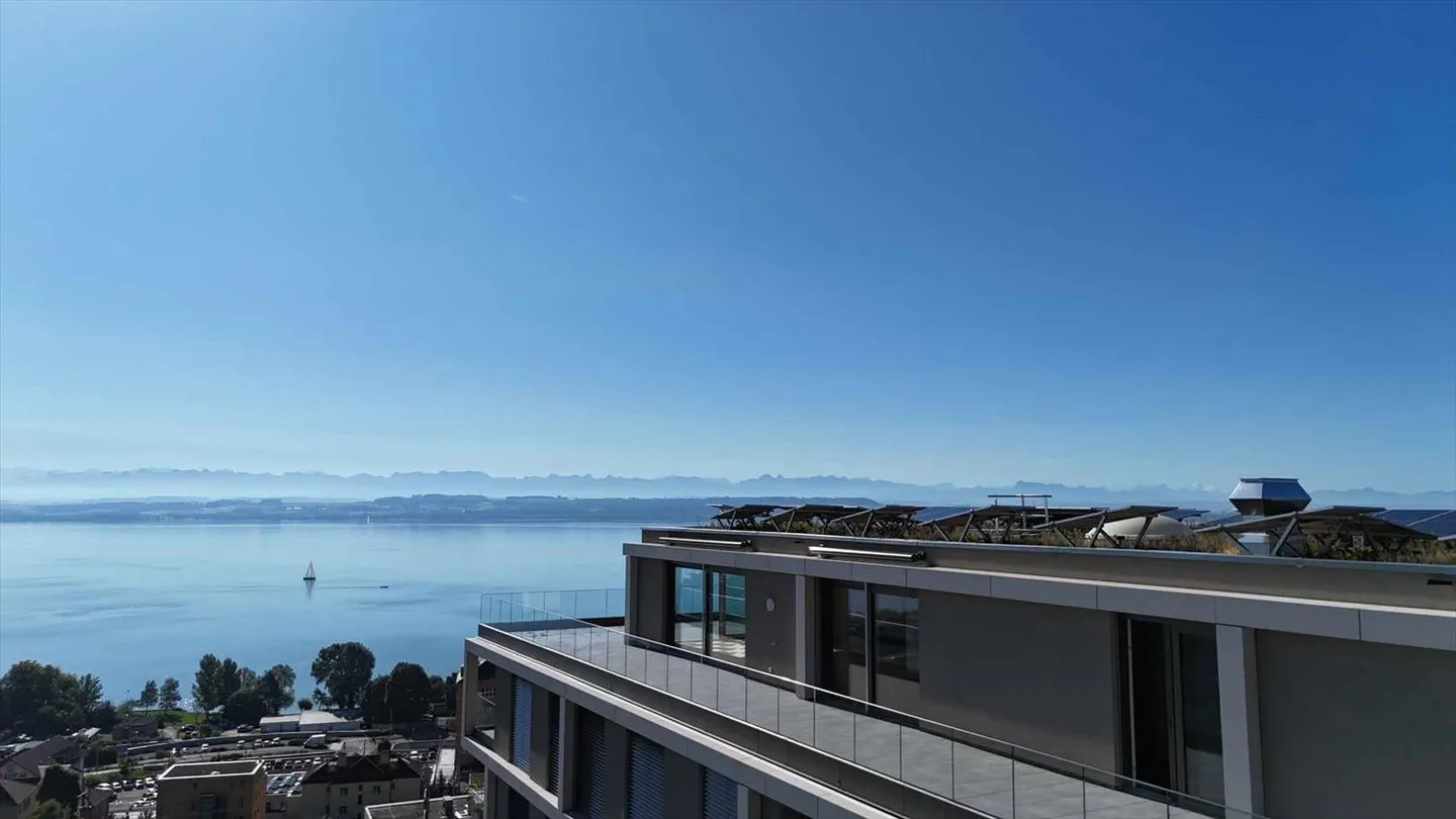 Exceptional 3.5 Room Penthouse - Photo 1 of 13