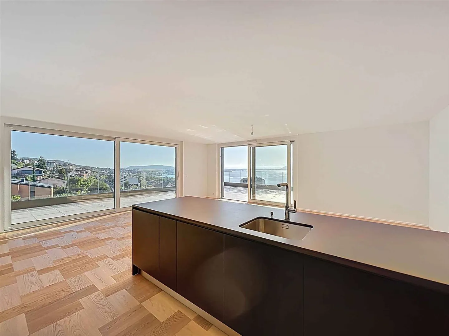 Exceptional 3.5 Room Penthouse - Photo 5 of 13