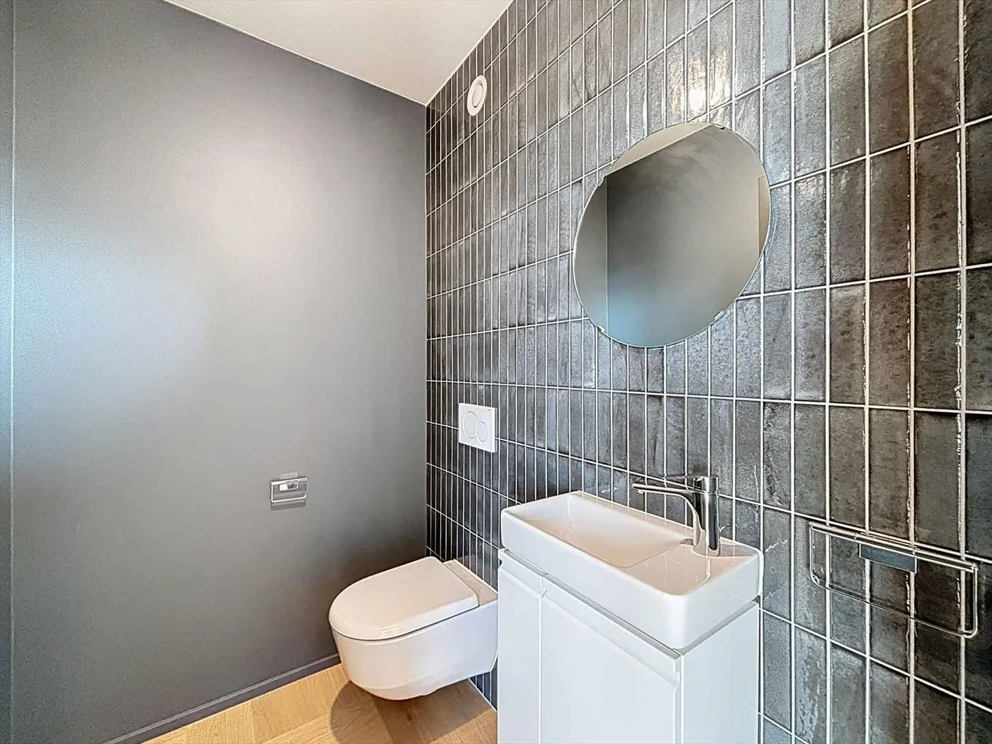 Exceptional 3.5 Room Penthouse - Photo 8 of 13