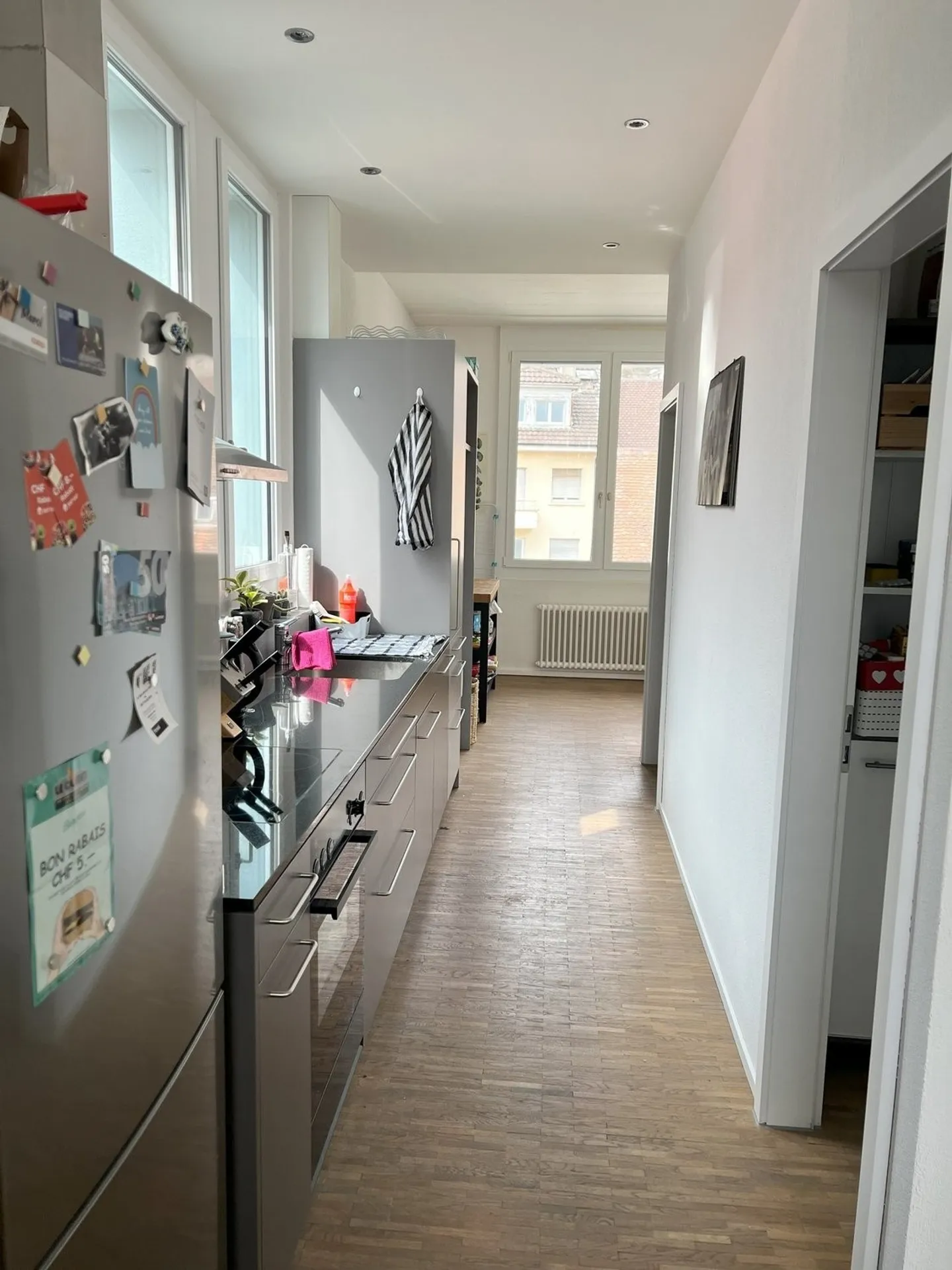 Charmante Loft-Wohnung in zentraler Lage von Biel - Foto 4 von 13