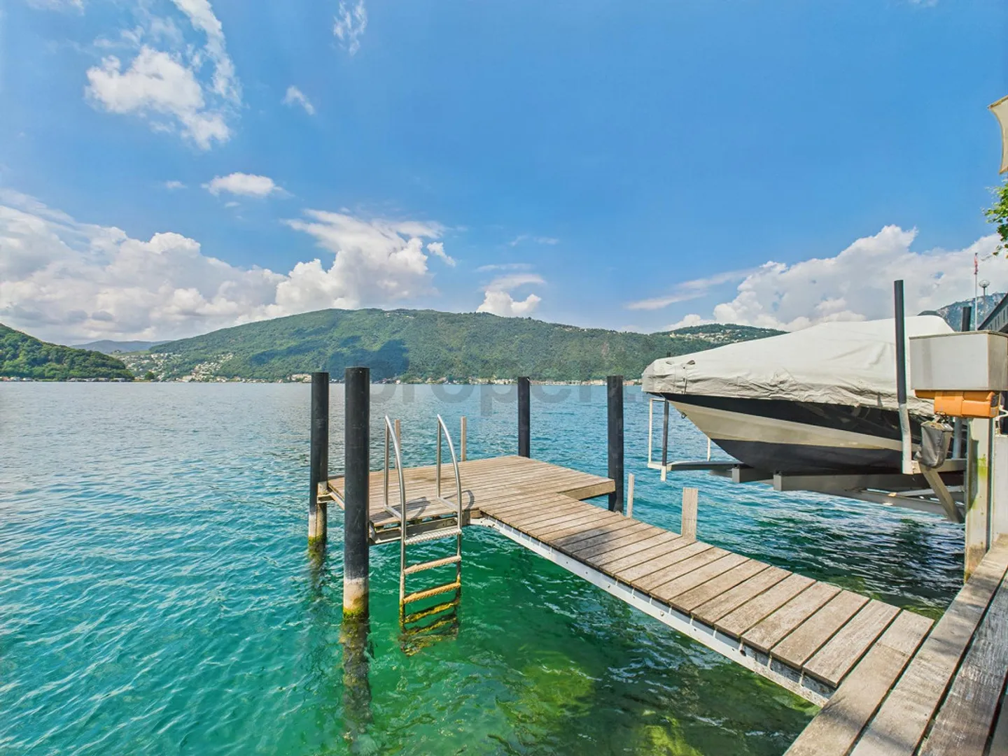 Elegante Villa in Bissone mit direktem Zugang zum Luganersee - Foto 13 von 14