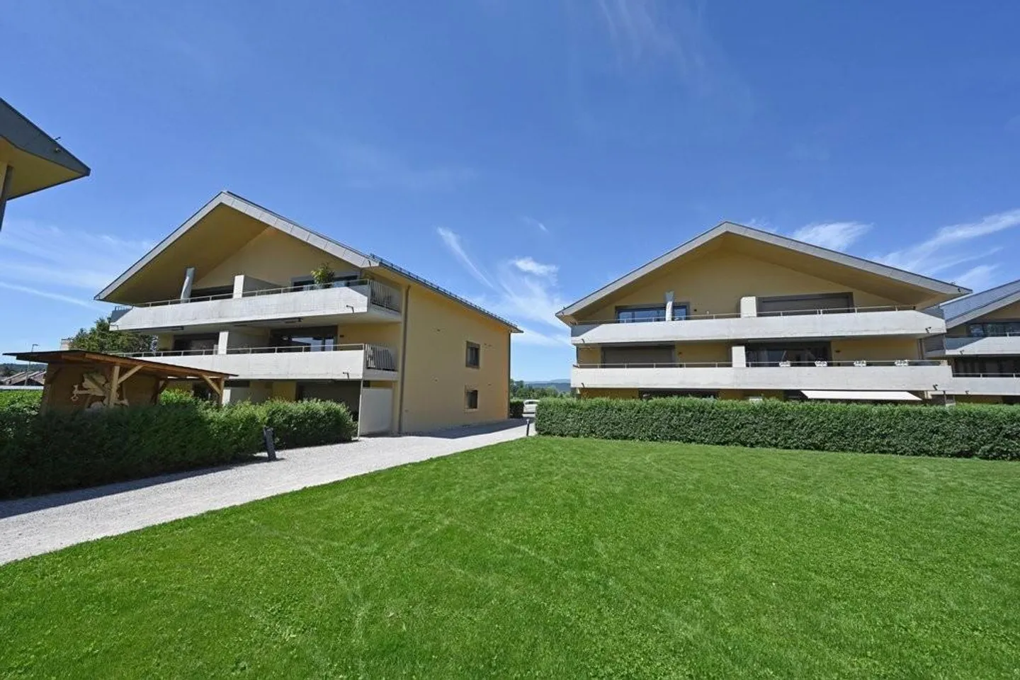 Appartamento moderno e luminoso in un ambiente curato - Foto 1 di 9