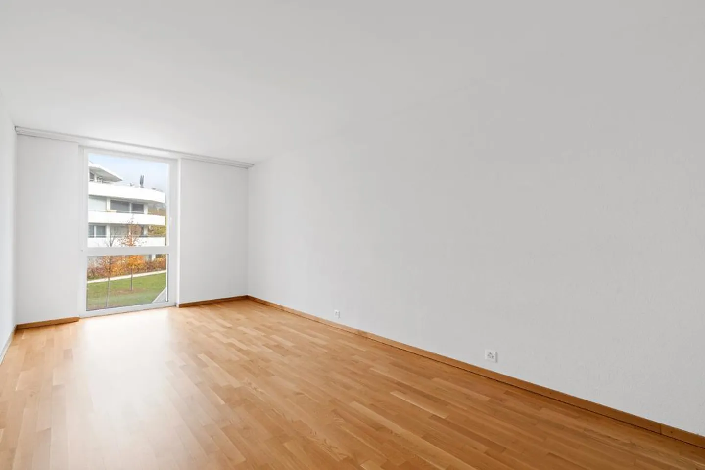 5 pièces au 1er étage, au sein d'un quartier MINERGIE familiale - Foto 4 von 7