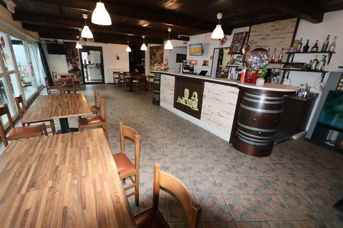 Hotel alle Botte con grande sala, appartamento del proprietario e camere d'albergo... - Foto 3 di 33