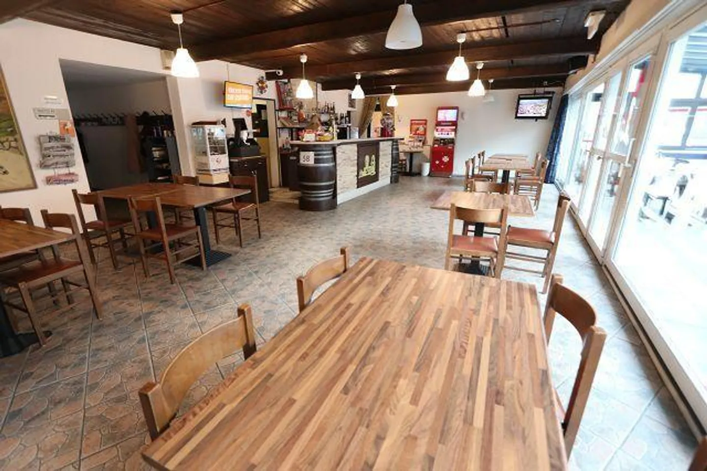 Hotel alle Botte con grande sala, appartamento del proprietario e camere d'albergo... - Foto 4 di 33