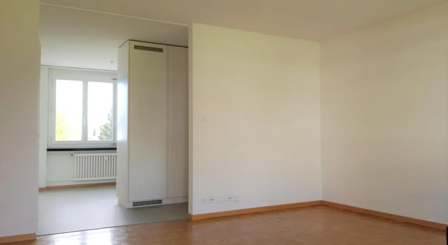 Bright apartment in a quiet residential area - Photo 4 of 8