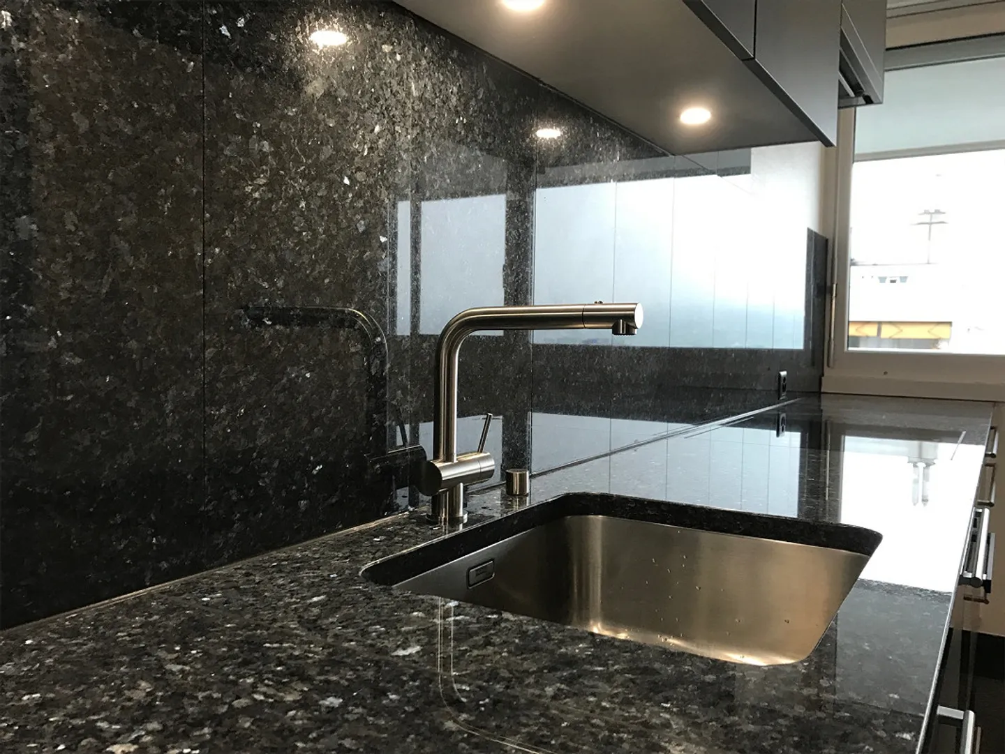 Large 3.5 Room Luxury Maisonette Apartment with Fantastic View - Photo 7 of 17