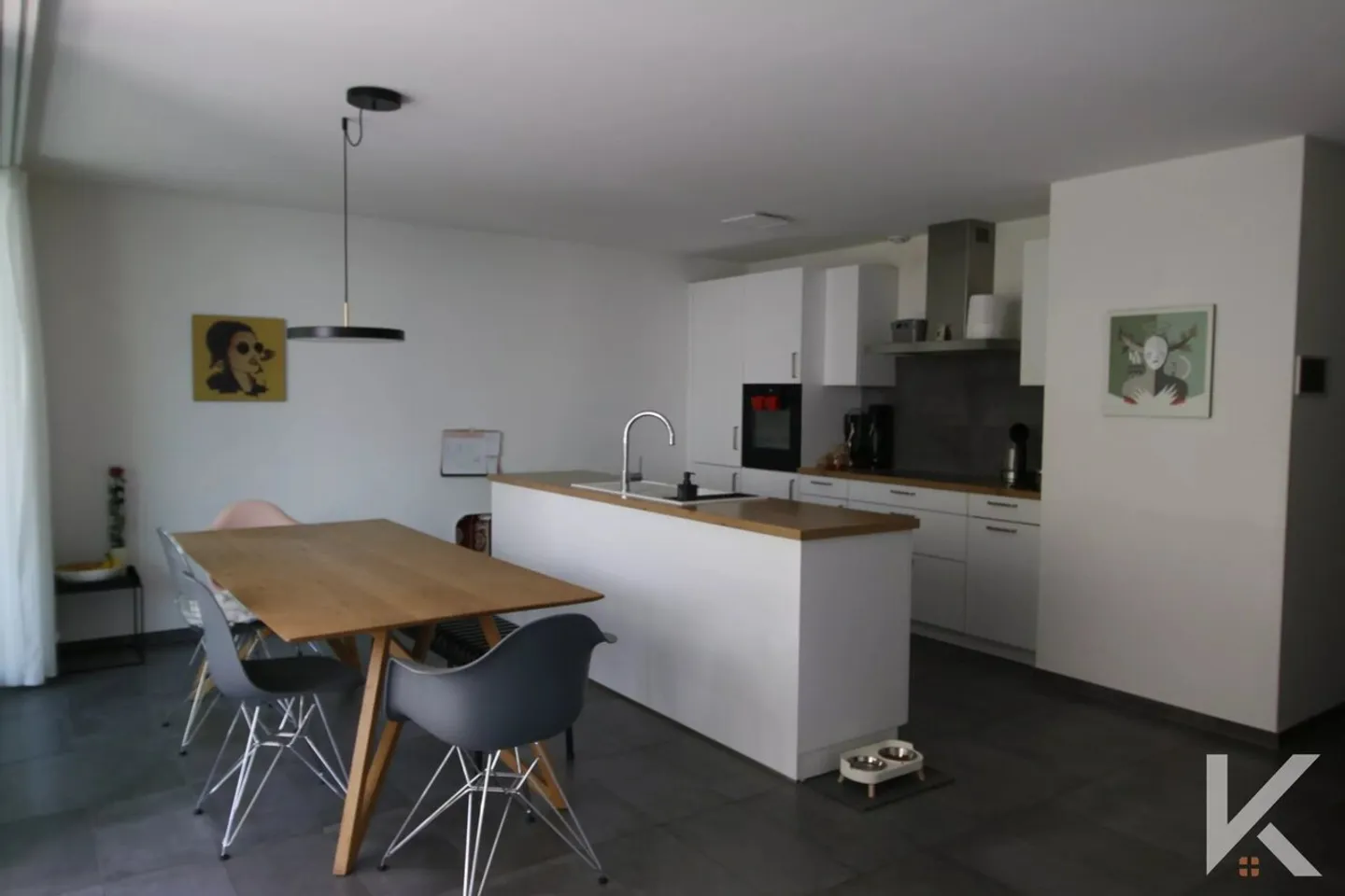 Appartement spacieux de 4.5 pièces - Photo 2 sur 9