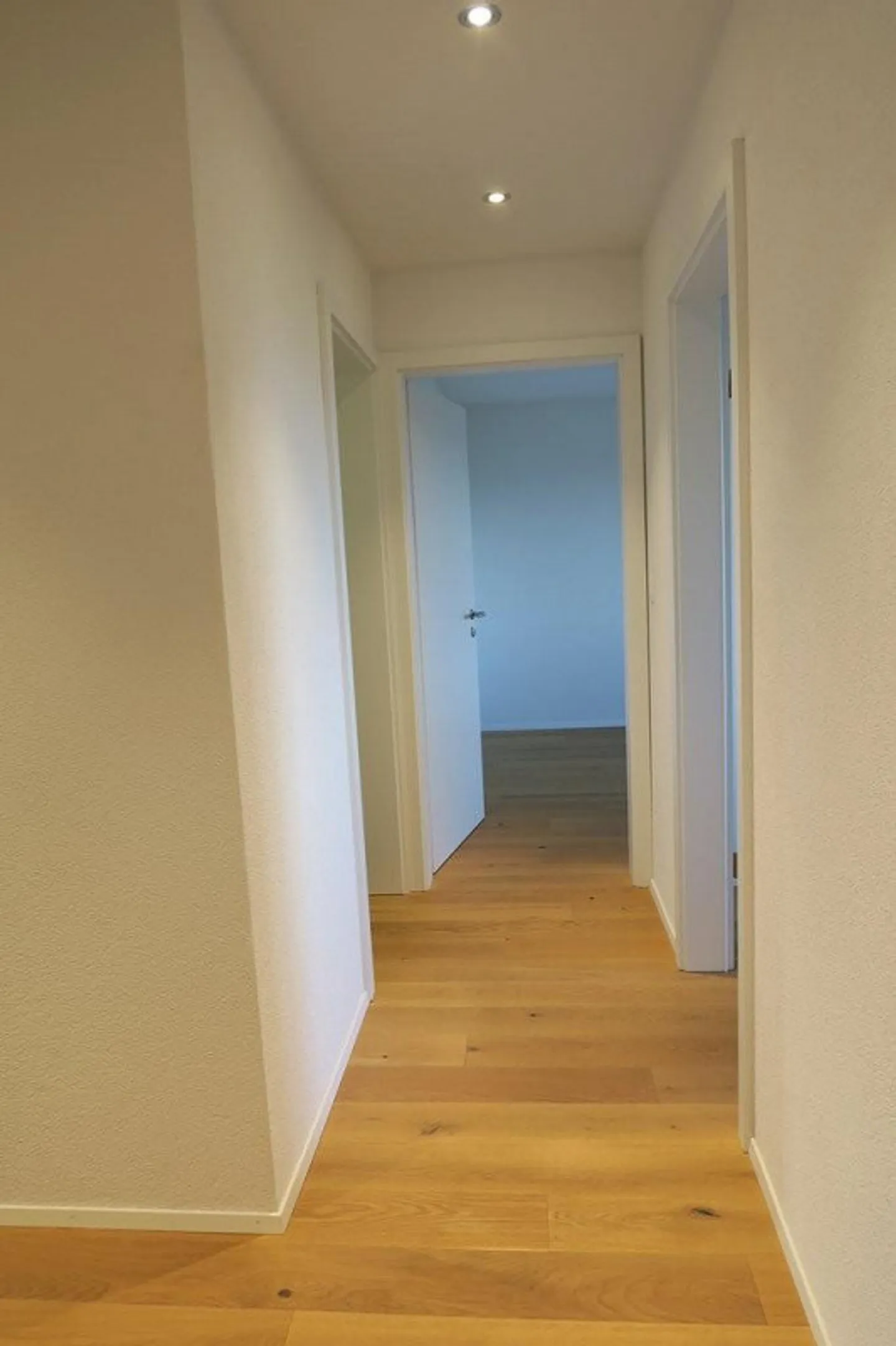 Appartamento moderno e luminoso in un ambiente curato - Foto 5 di 9