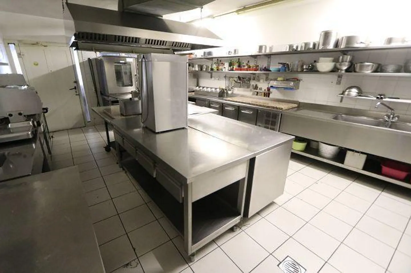 Hotel alle Botte con grande sala, appartamento del proprietario e camere d'albergo... - Foto 16 di 33