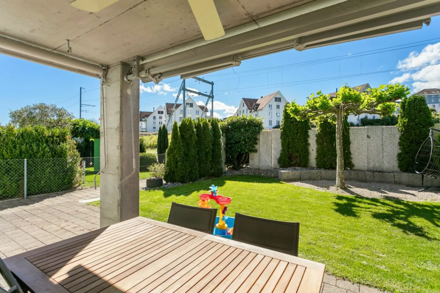 Modern Family Home with Lake View and Garden - Photo 11 of 31