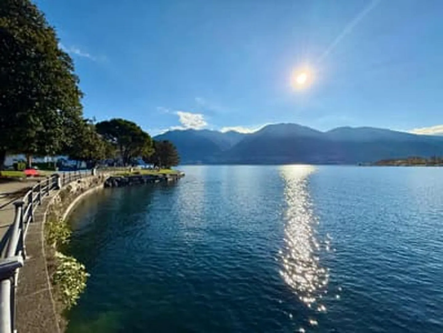 Moderne 2.5 Wohnung im Zentrum von Minusio - Foto 21 von 22