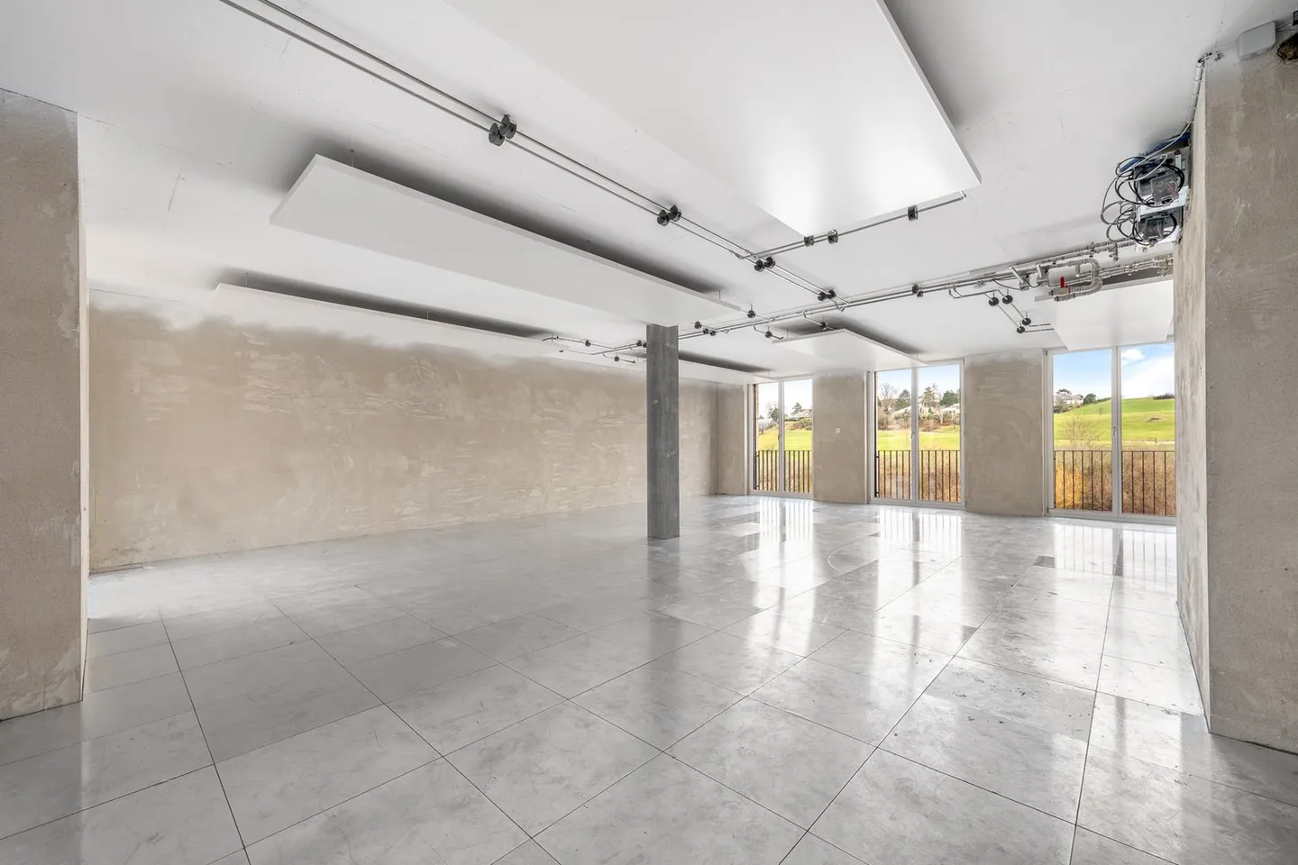 Modern office space in sustainable new building in Adliswil - Photo 3 of 7