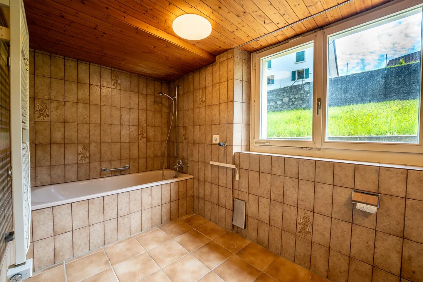 Spacious House with Potential - Photo 8 of 28