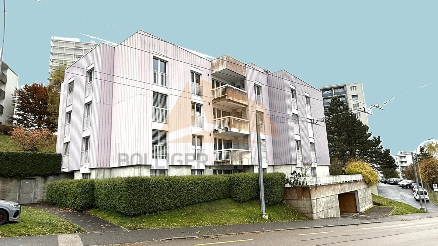 FOR SALE 4-ROOM APARTMENT WITH GARAGE BOX - Photo 3 of 13