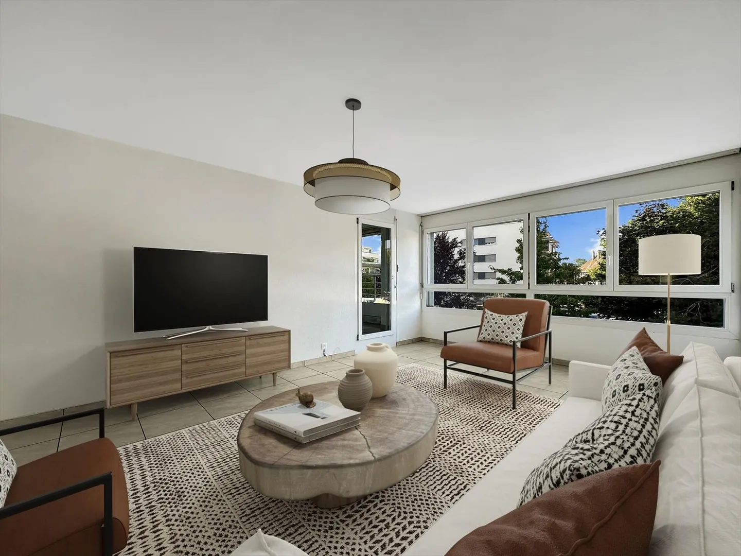 Appartamento con 4,5 stanze e balcone - Foto 2 di 13