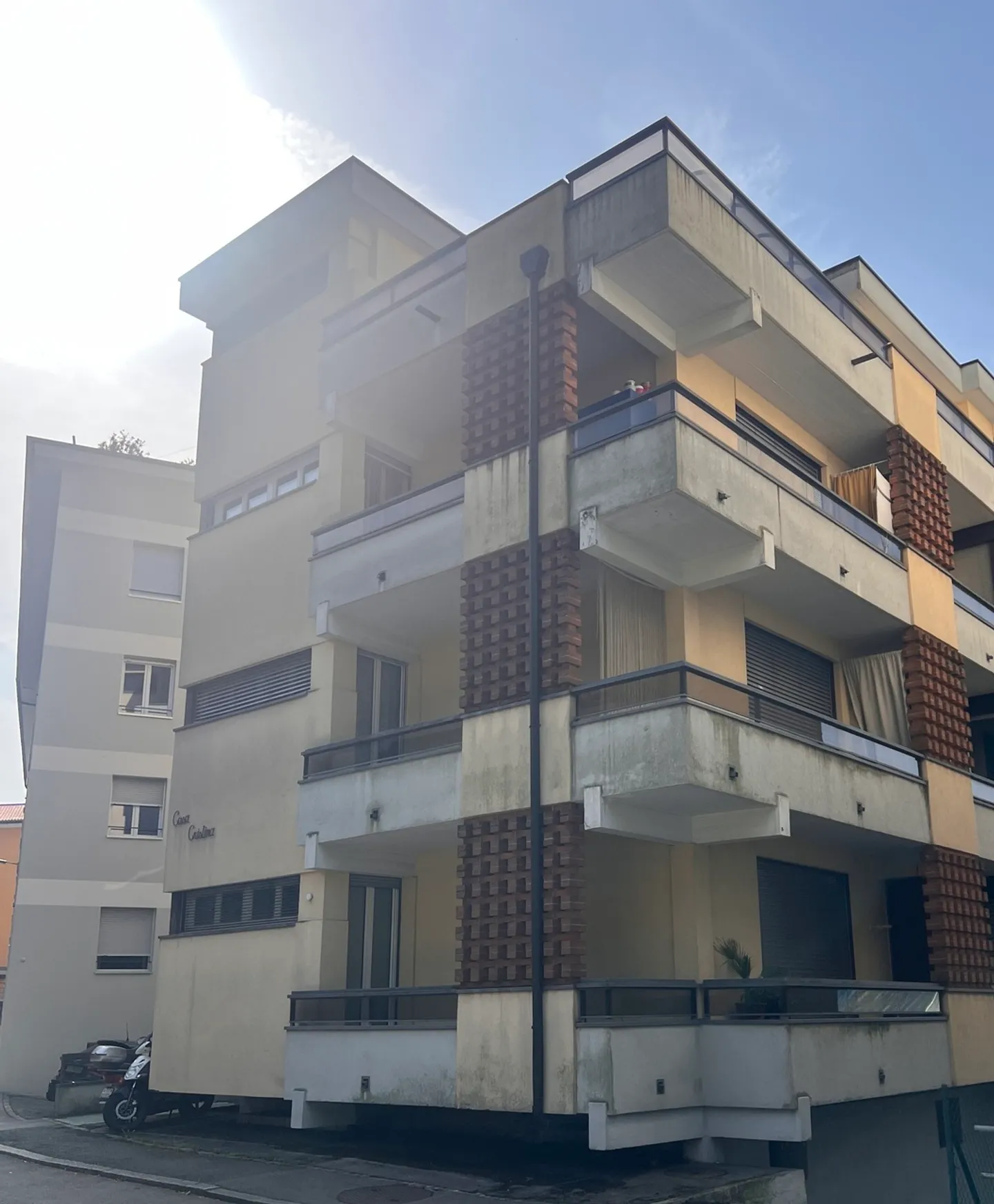 Affittare un appartamento luminoso e ristrutturato di 4,5 stanze - Foto 1 di 14