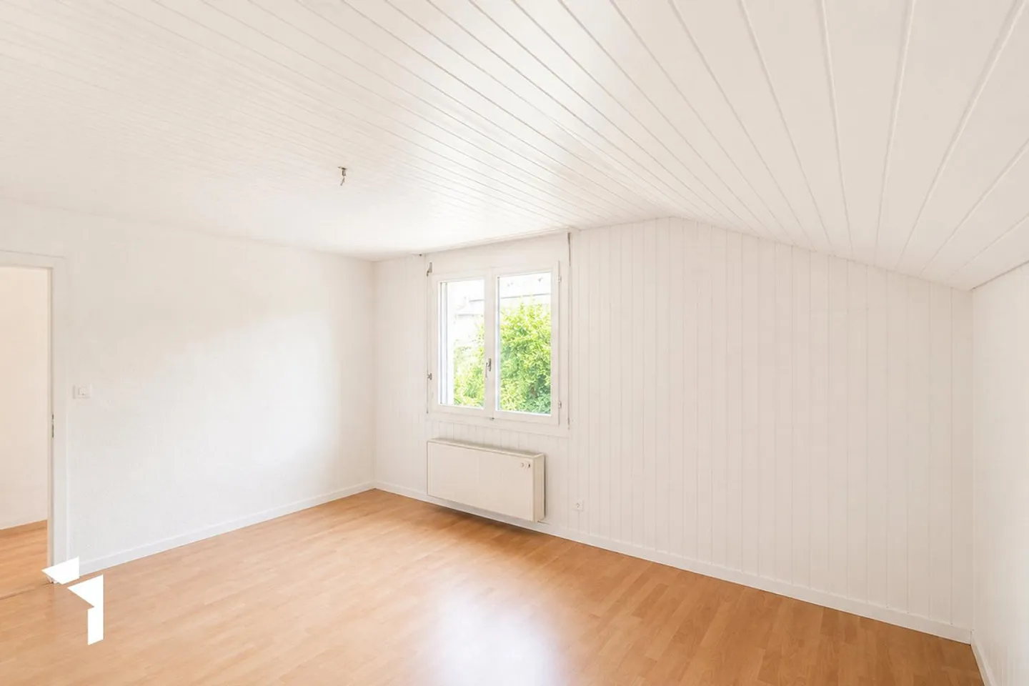 Fehr Immobilier - Maison individuelle de 5,5 pièces bien ensoleillée avec vue sur le lac - Photo 9 sur 13