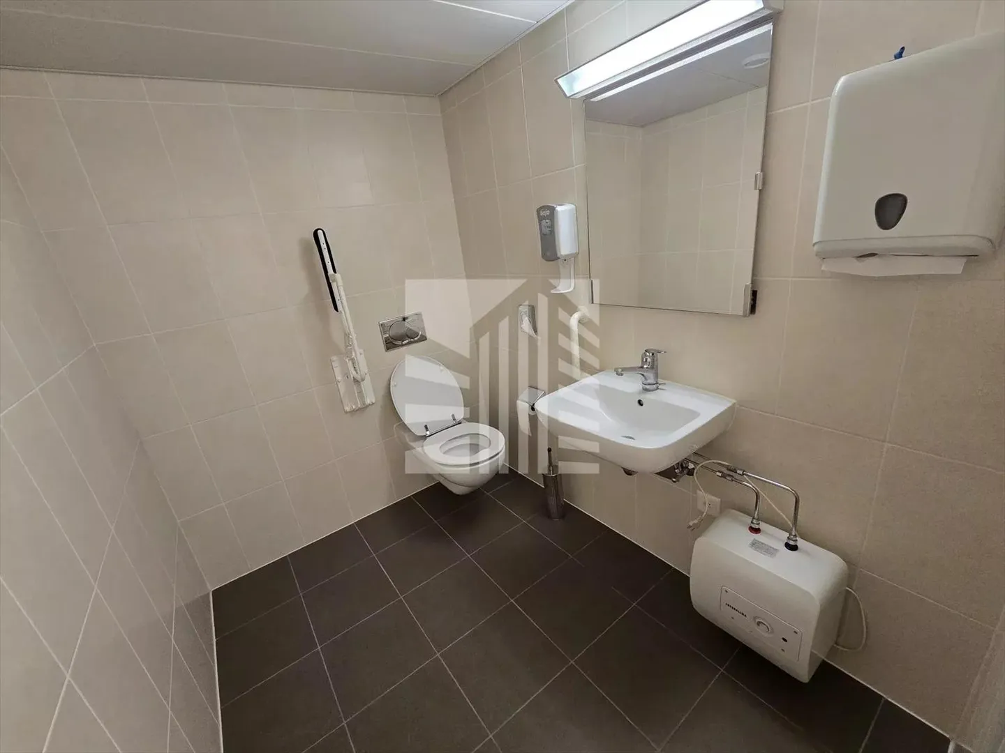 Bureaux équipés de 342 m² au coeur de Morges - Photo 9 sur 9