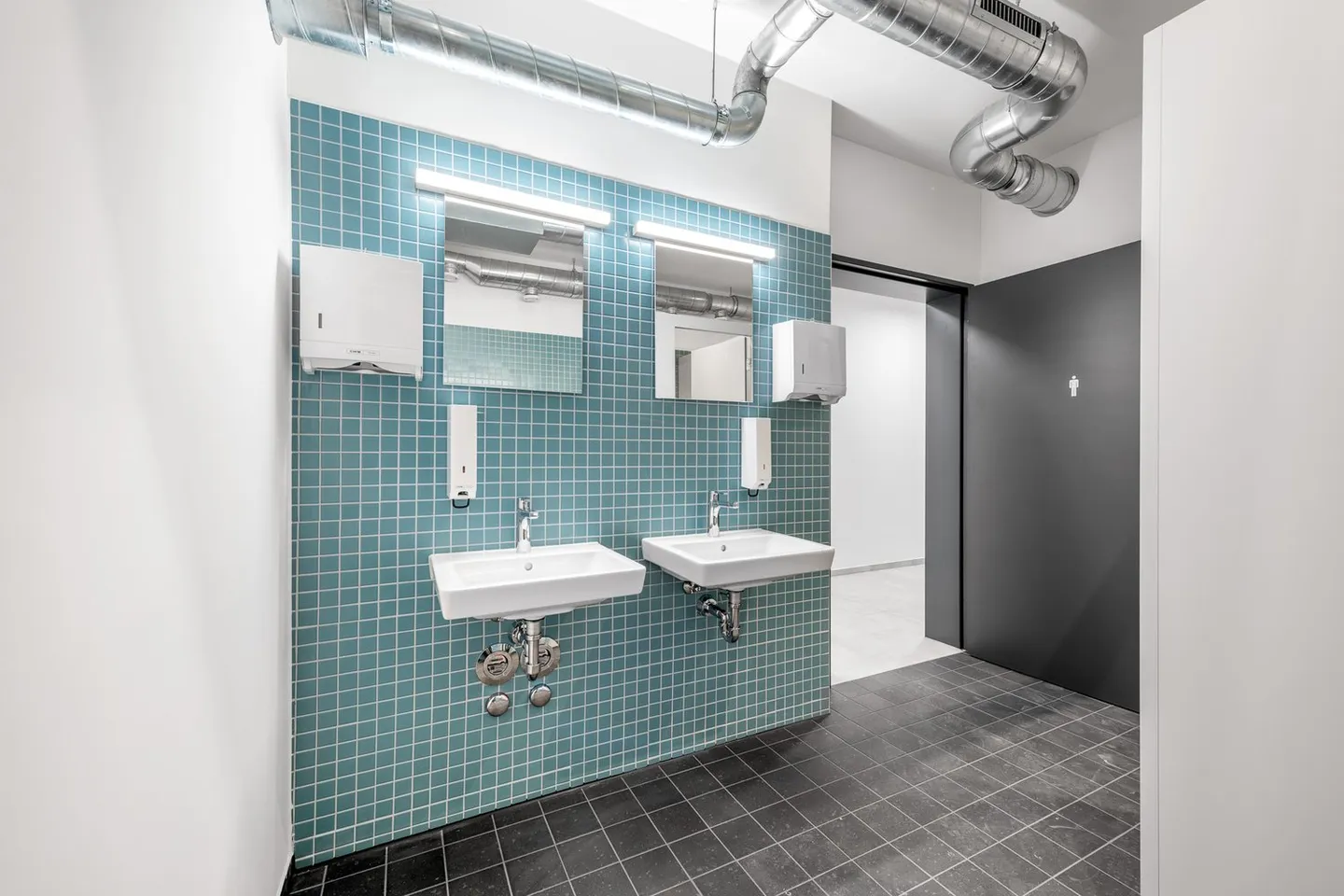 Modern office space in sustainable new building in Adliswil - Photo 6 of 7