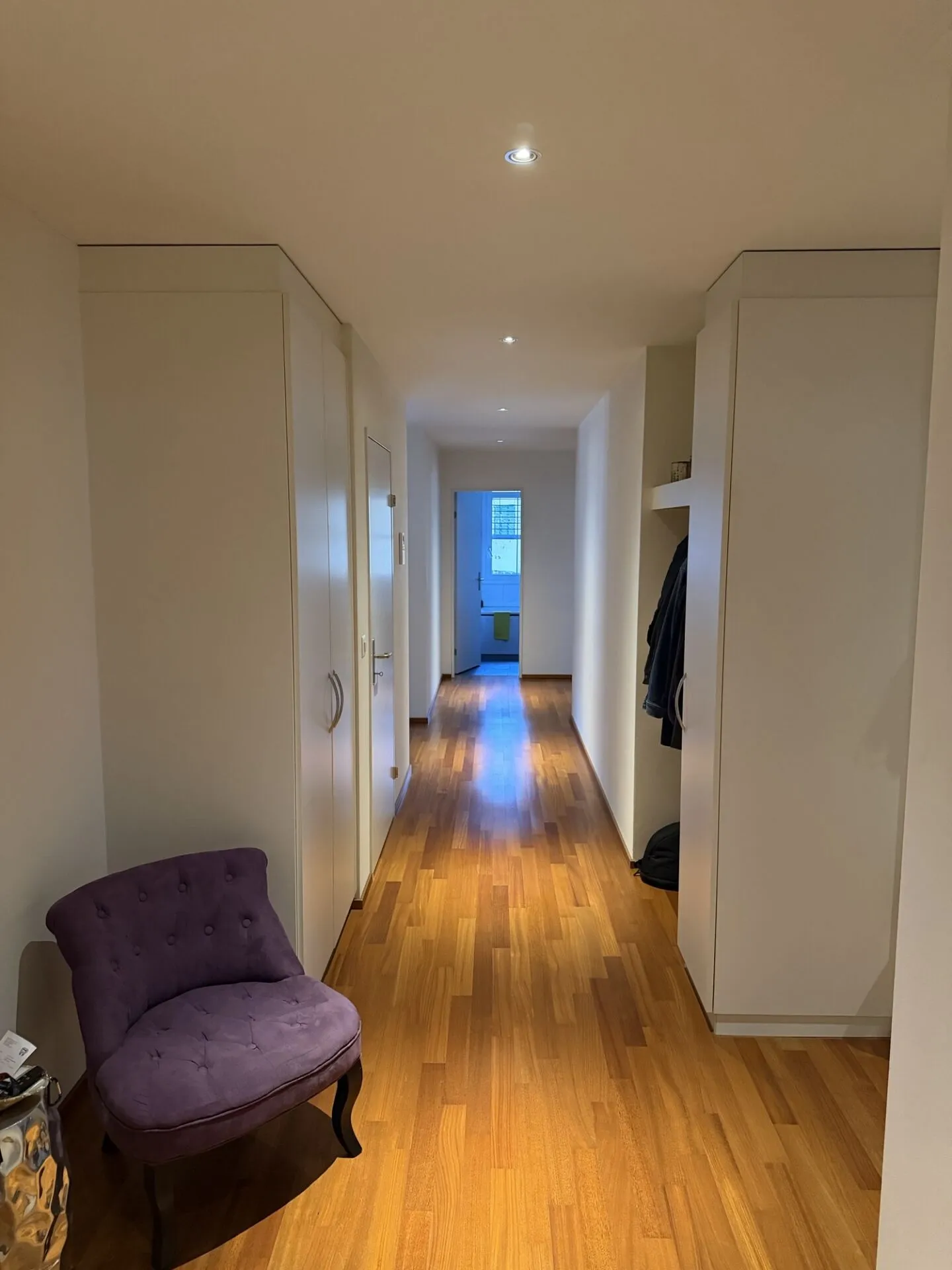 Appartamento cittadino di 4½ stanze dal design moderno in una posizione ben collegata - Foto 3 di 14