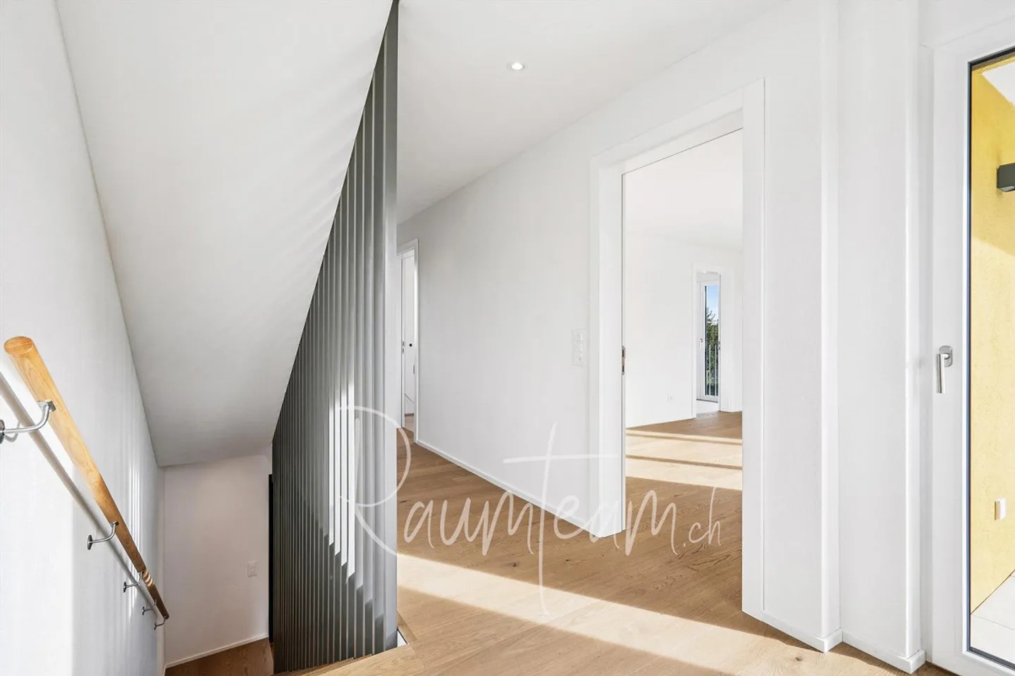 Casa unifamiliare moderna di 4,5 locali in posizione tranquilla (Casa B) - Foto 7 di 11