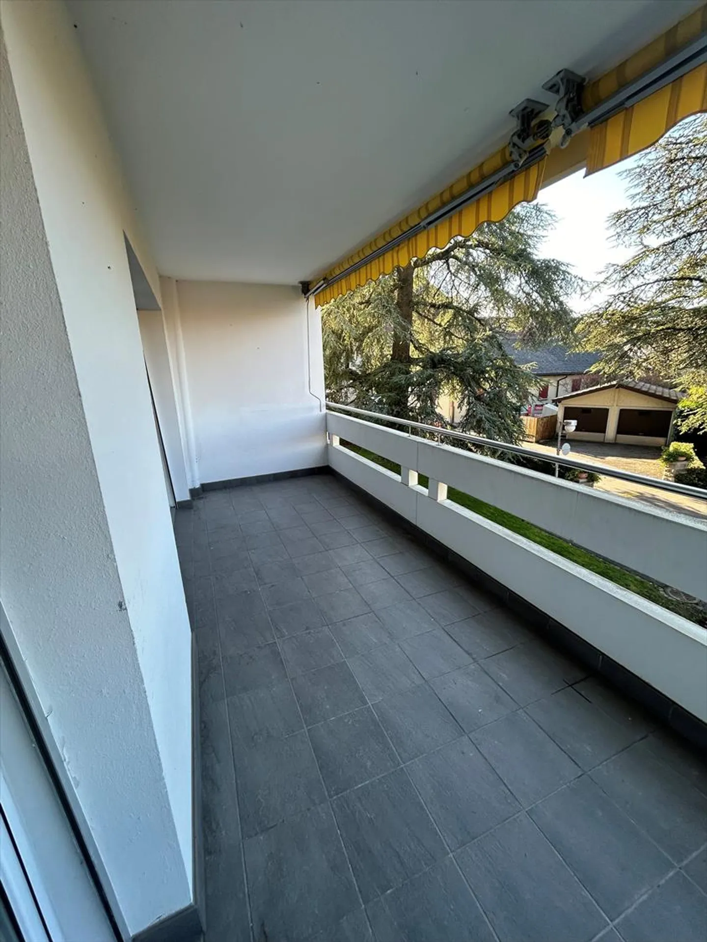 2.5 Room Apartment - Photo 4 of 13