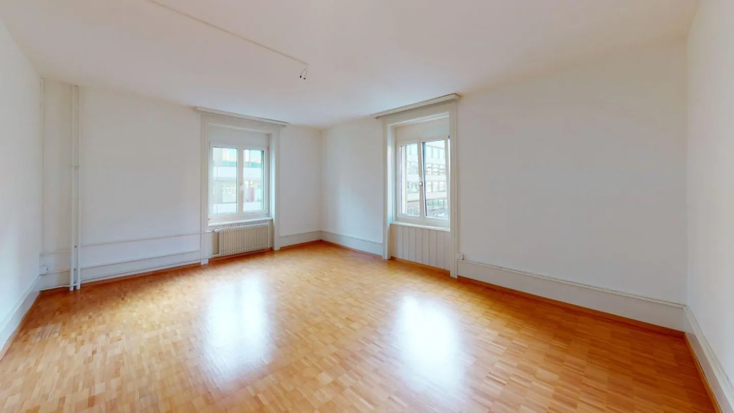 Appartamento in edificio d'epoca di 4 stanze - Foto 2 di 8