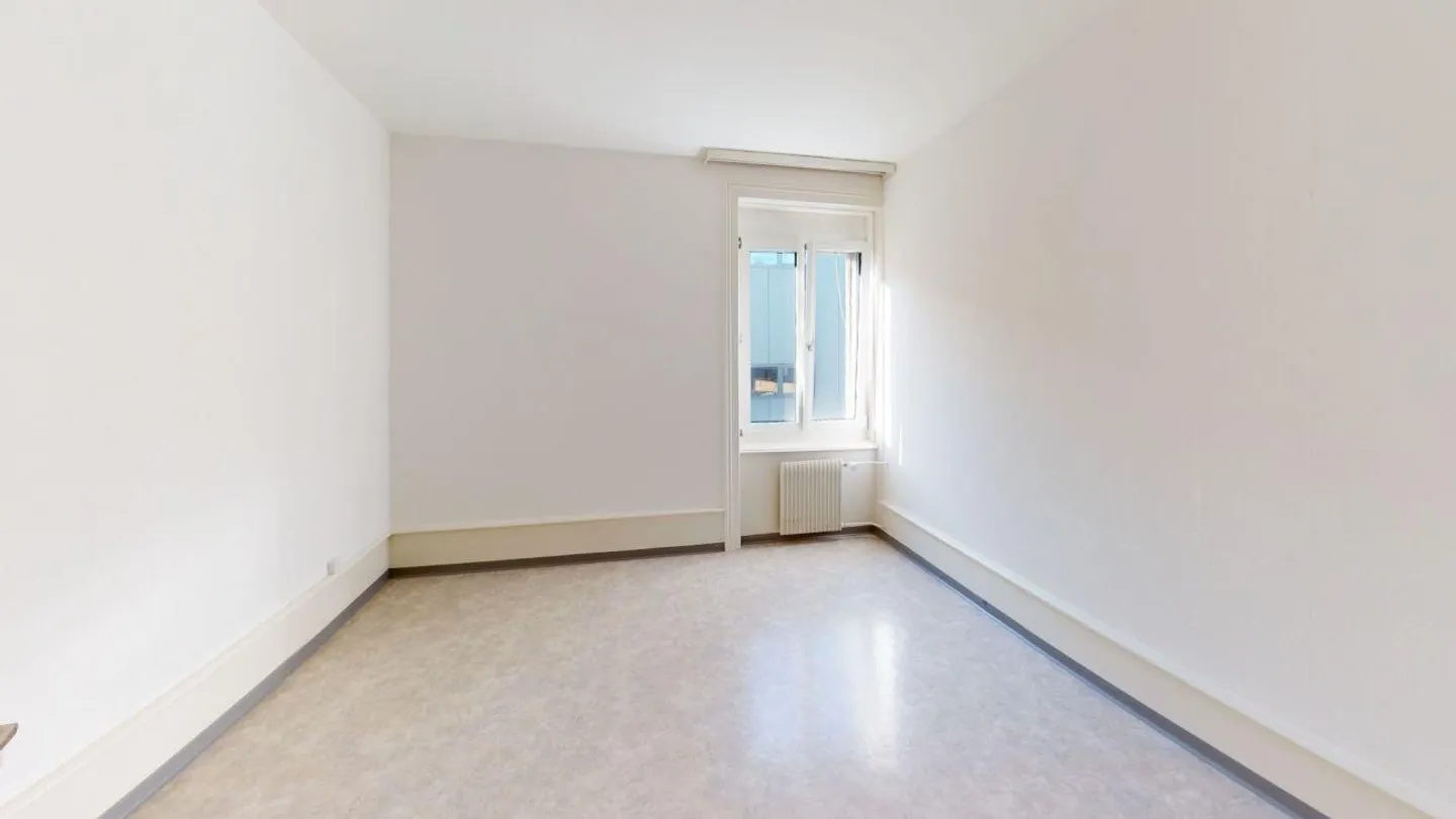 Appartamento in edificio d'epoca di 4 stanze - Foto 3 di 8