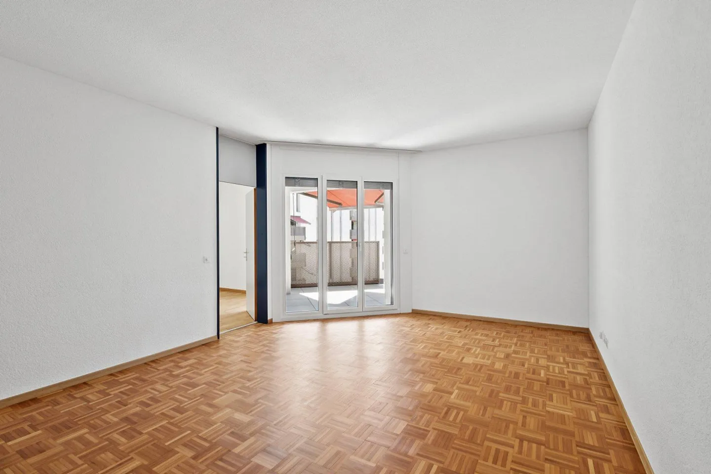 Charming Apartment in Quiet Area - Photo 3 of 10