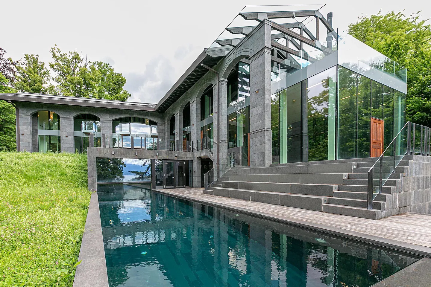 Casa di Lusso Contemporanea al Lago - Foto 1 di 21