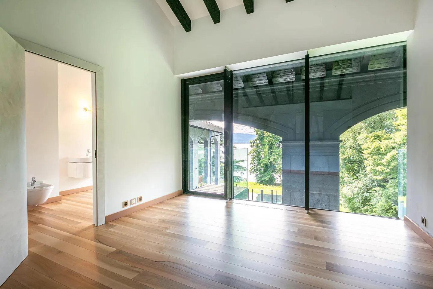 Casa di Lusso Contemporanea al Lago - Foto 11 di 21