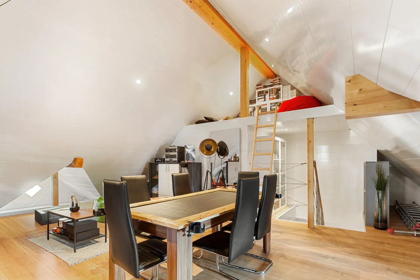 Vivere con charme - nuovo appartamento mansardato di 4,5 stanze - Foto 12 di 12