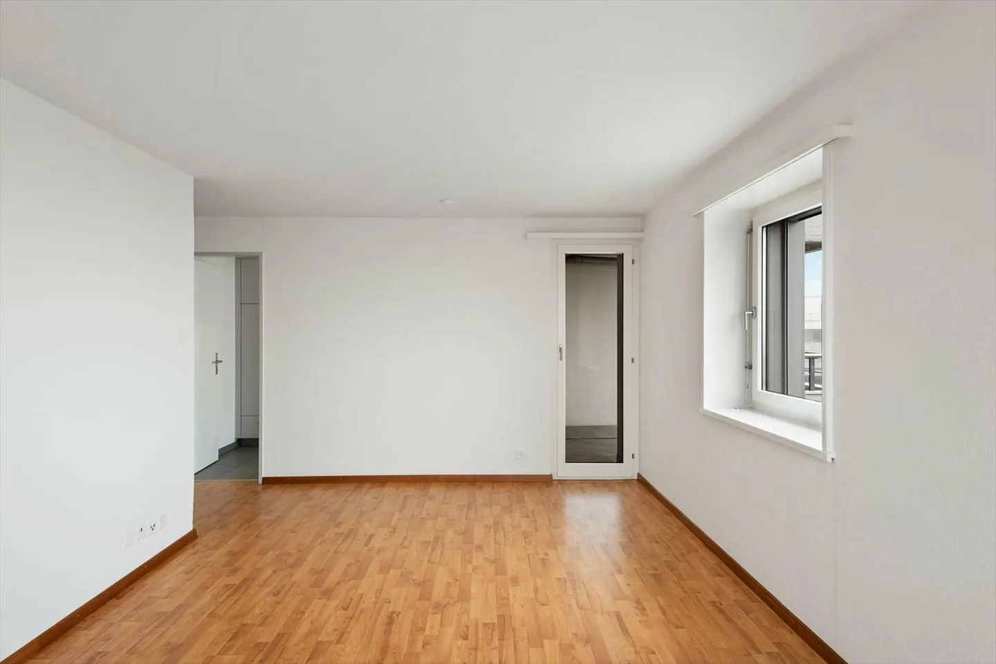 Eine Aussichtsreiche Single-Wohnung wartet auf Sie! - Foto 1 von 7