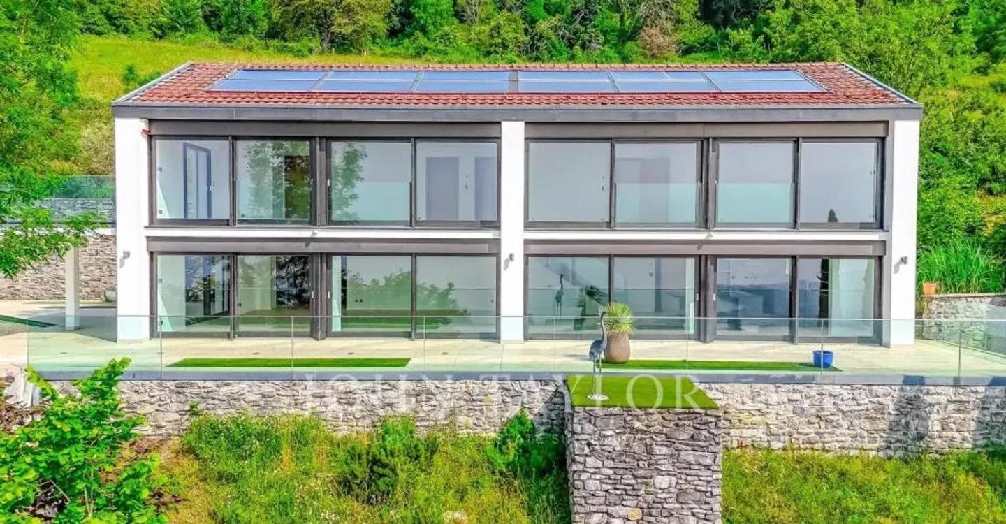 Stupenda Villa con Vista Lago - Foto 5 di 12