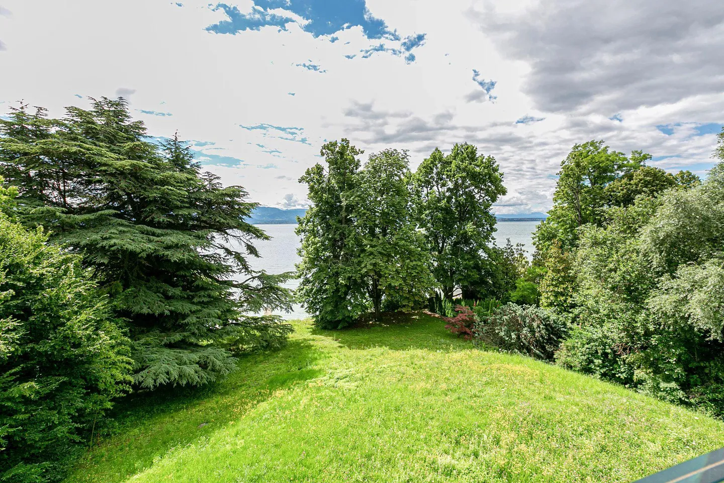 Casa di Lusso Contemporanea al Lago - Foto 18 di 21