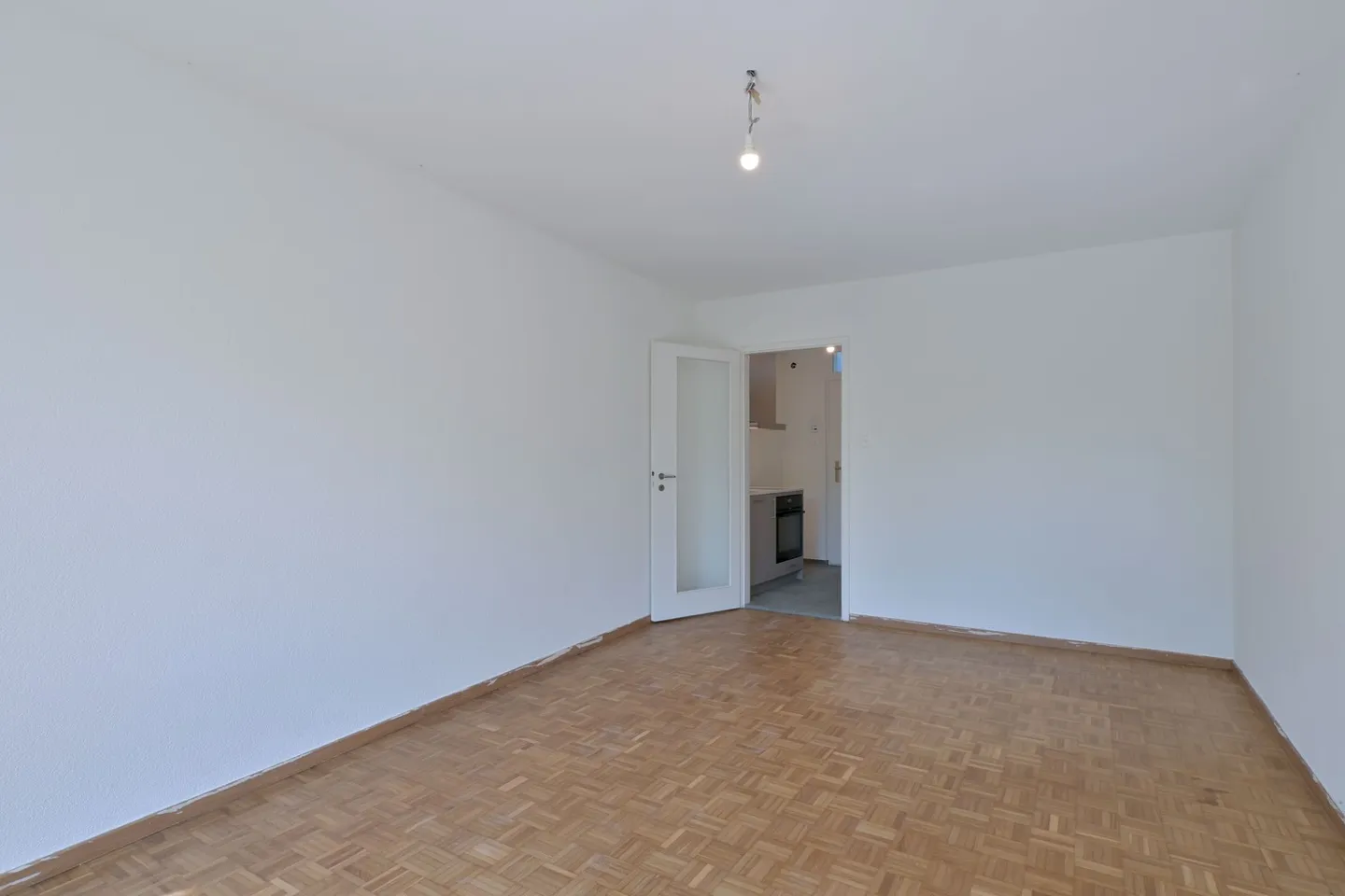 1 Mois GRATUIT - Première location après rénovation partielle - Votre nouvel appartement au cœur de Bâle - Photo 7 sur 7