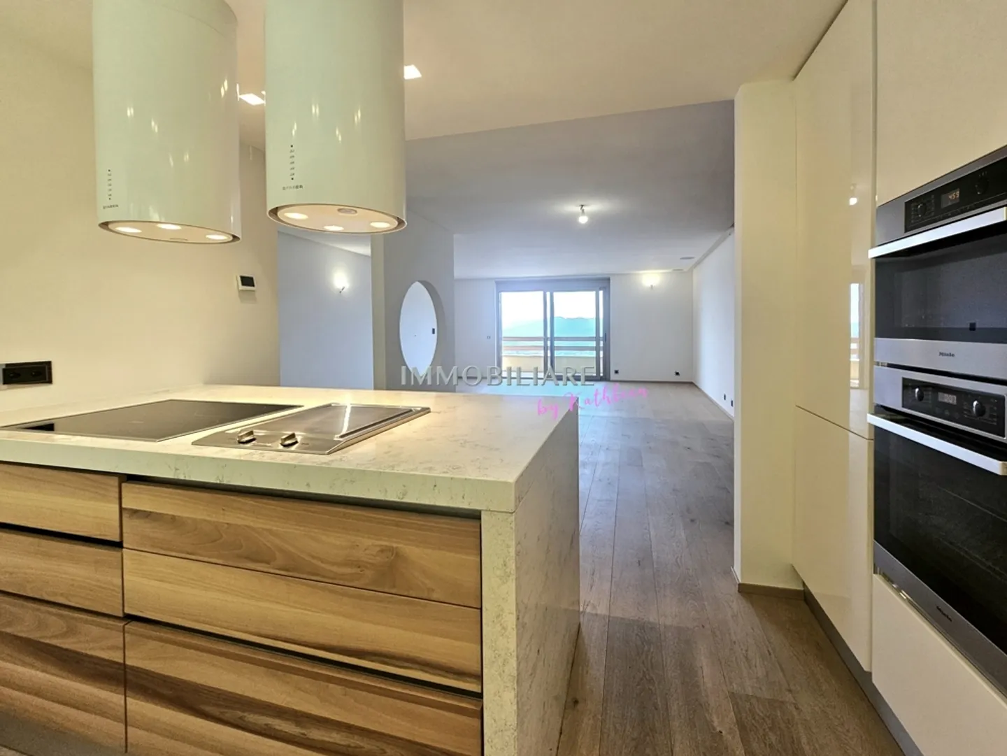 Appartamento di Lusso con Vista Lago - Foto 10 di 28