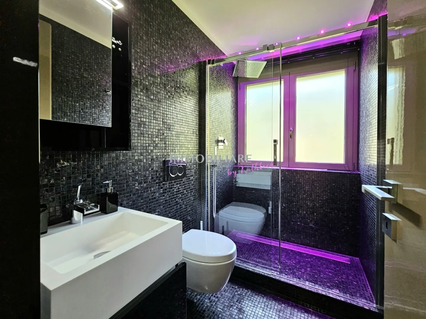 Appartamento di Lusso con Vista Lago - Foto 11 di 28