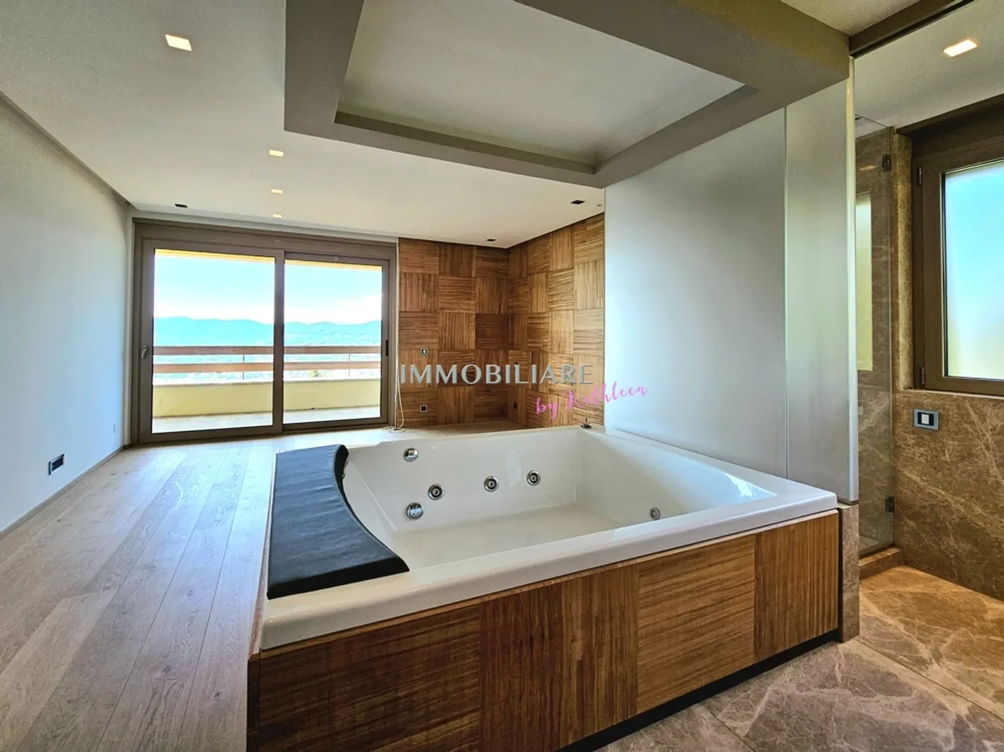 Appartamento di Lusso con Vista Lago - Foto 12 di 28