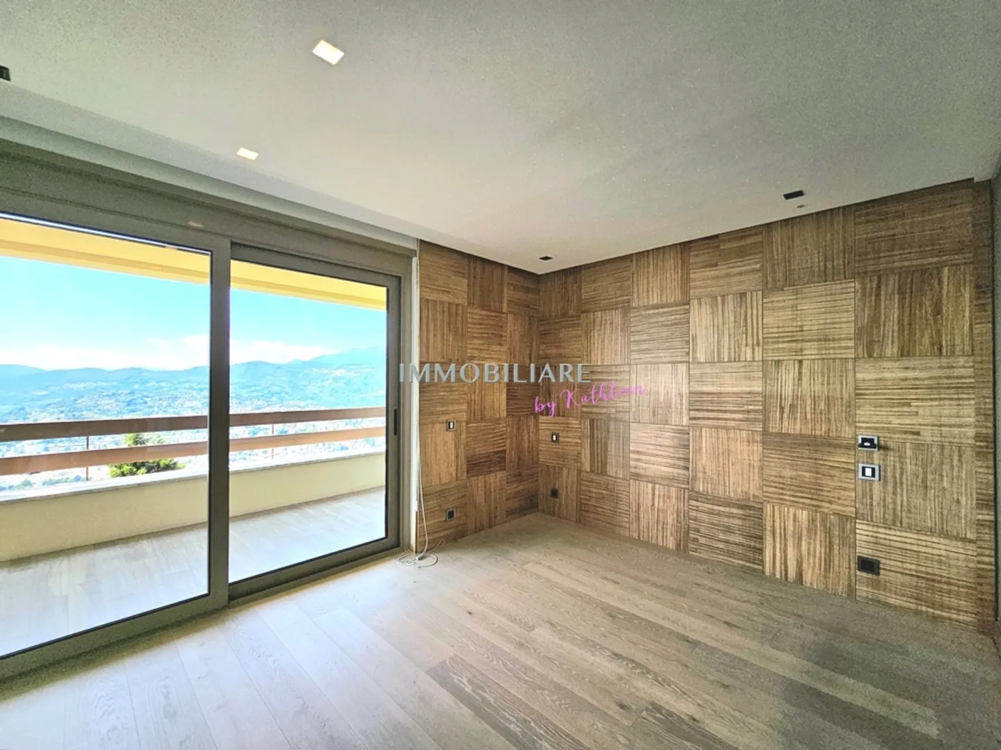 Appartamento di Lusso con Vista Lago - Foto 13 di 28