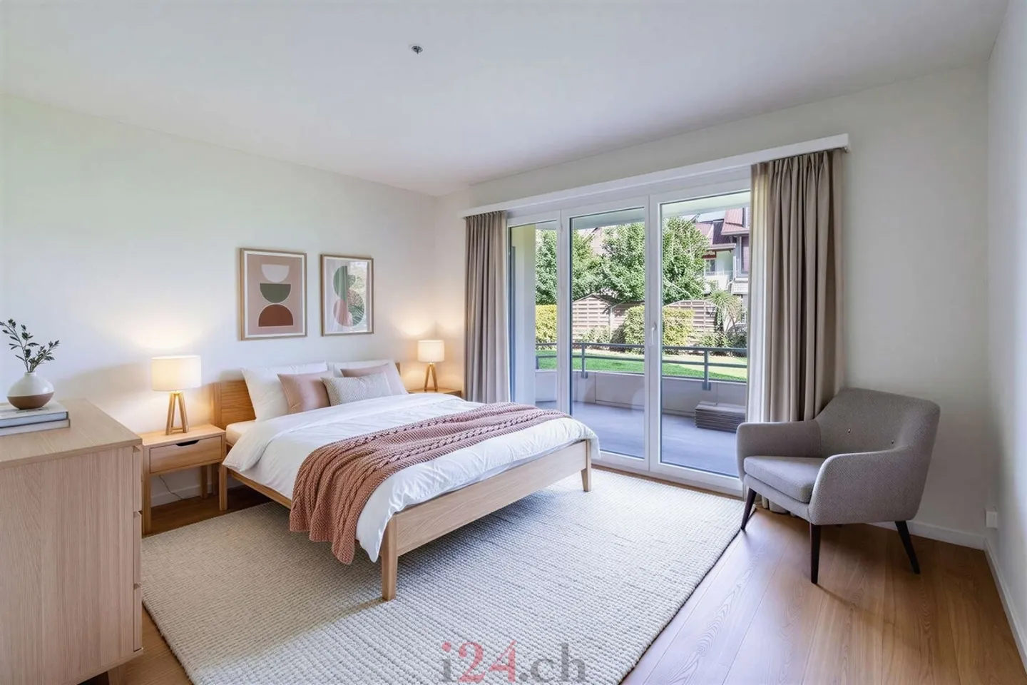 5.5 Zi-Erdgeschosswohnung an ruhiger Lage mit Terrasse und Balkon - Photo 8 of 13