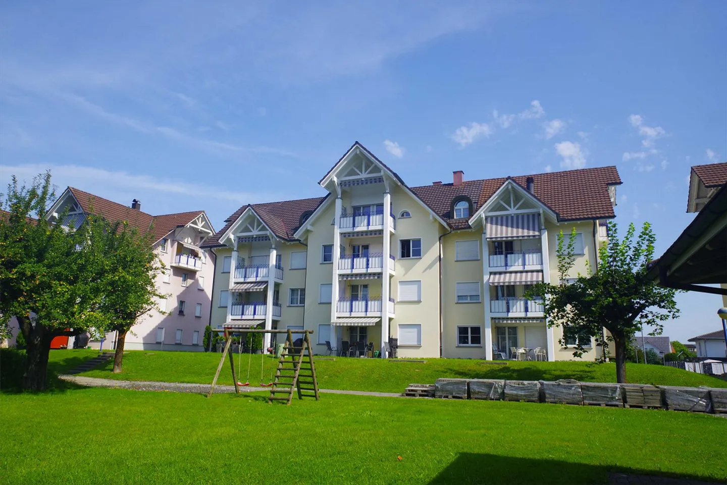 Appartement lumineux de 4,5 pièces - Photo 1 sur 10