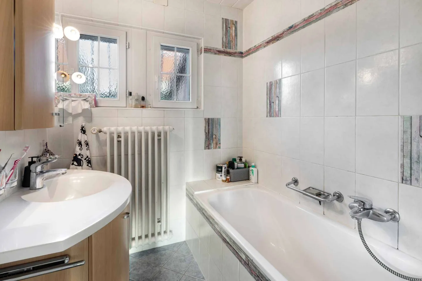 Casa familiare con potenziale locativo in un quartiere residenziale di Vevey - Foto 8 di 13