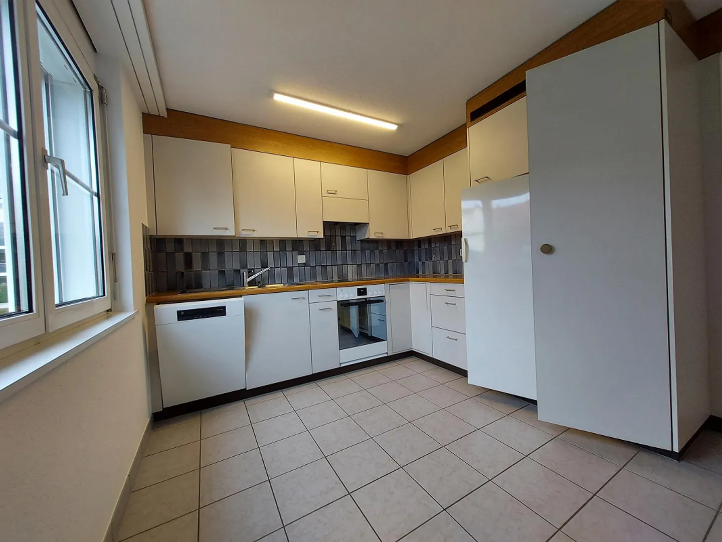 Appartement lumineux de 4,5 pièces - Photo 3 sur 10