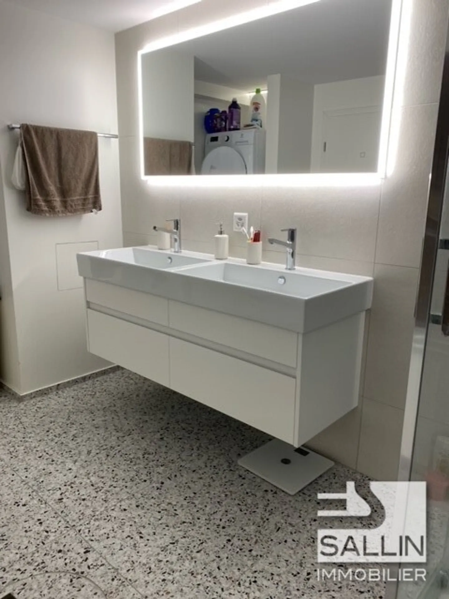 SPACIEUX 2½ PIÈCES 
EN LISIÈRE DE FORÊT - Photo 13 of 16