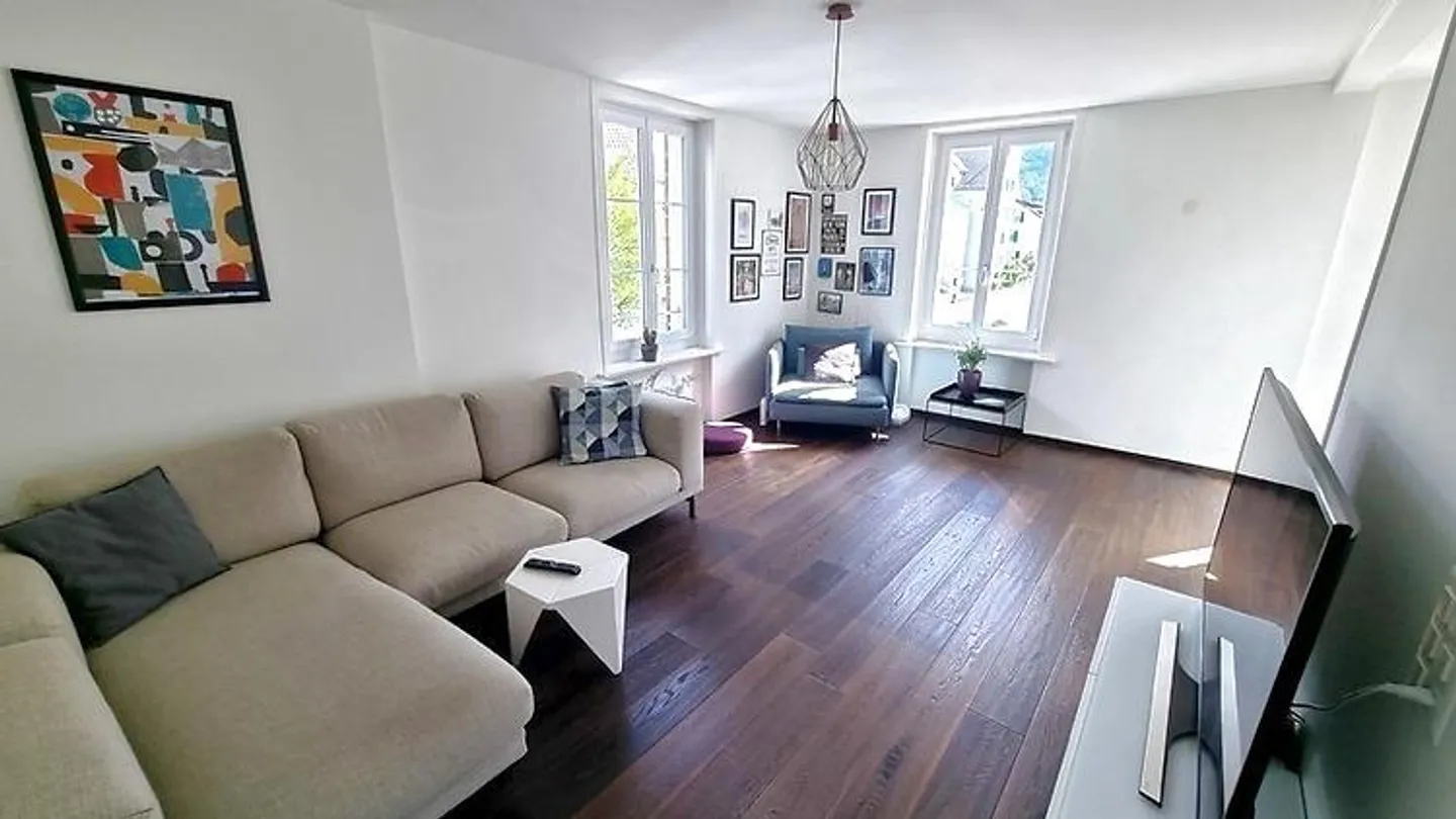 Charmante Wohnung in Adliswil - Foto 1 von 10