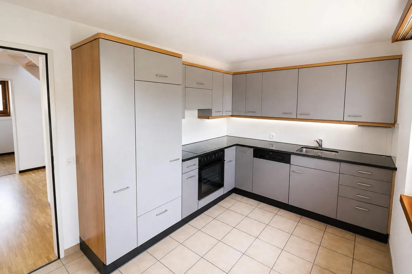 5,5 Zi. Duplex Wohnung im Dorfzentrum - Foto 5 di 10