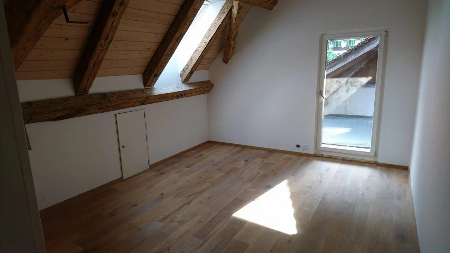 Idyllic, spacious 4.5-room attic apartment for rent - Photo 1 of 9
