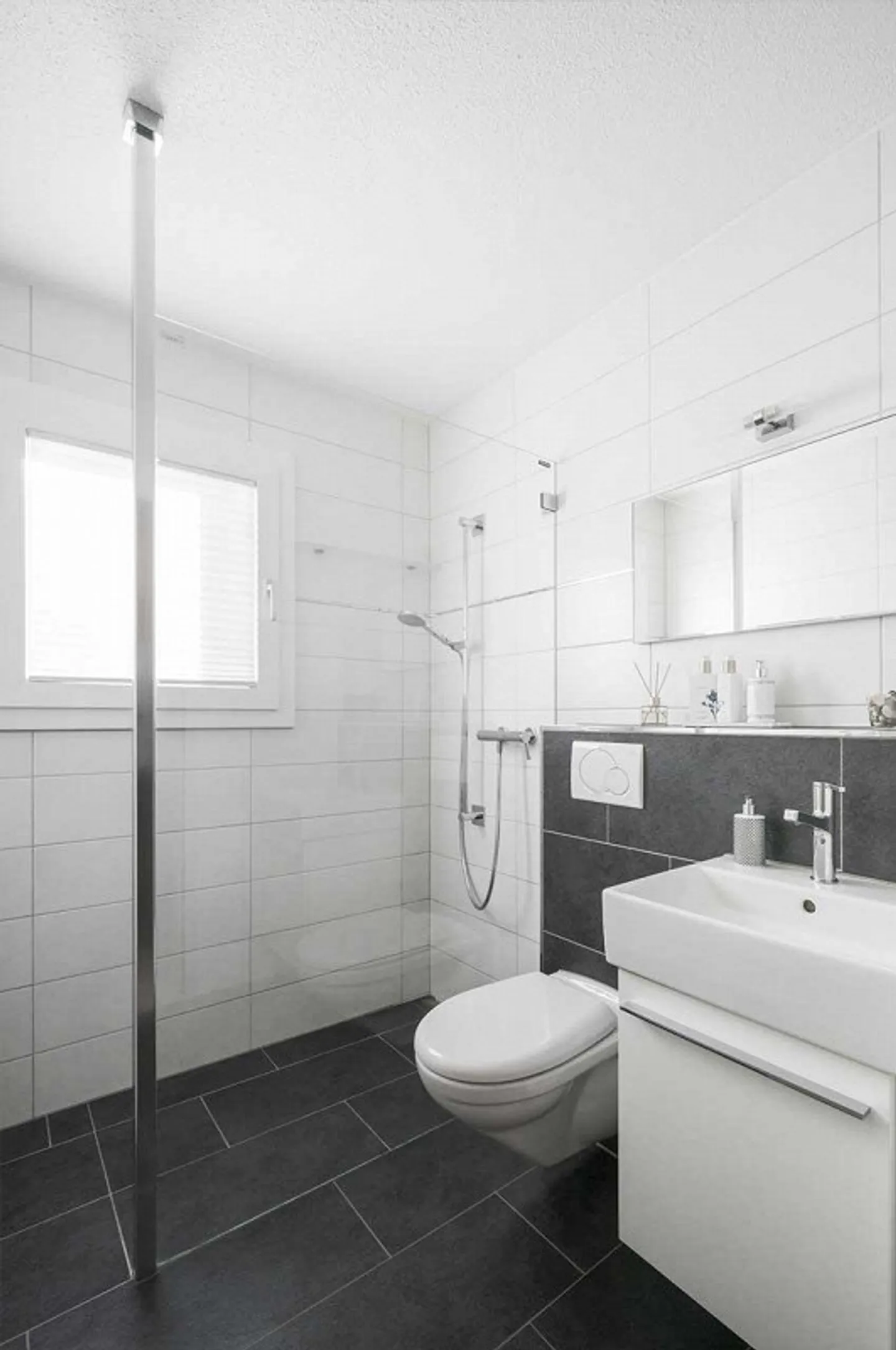 Well-maintained single-family home for families - Photo 9 of 15